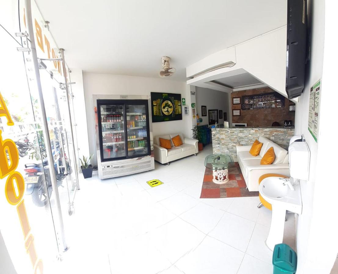 Hotel San Adolfo Carepa מראה חיצוני תמונה
